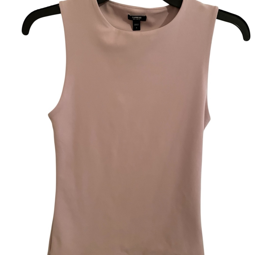 Express Body Contour Women's Tank Top in Light Pink, S